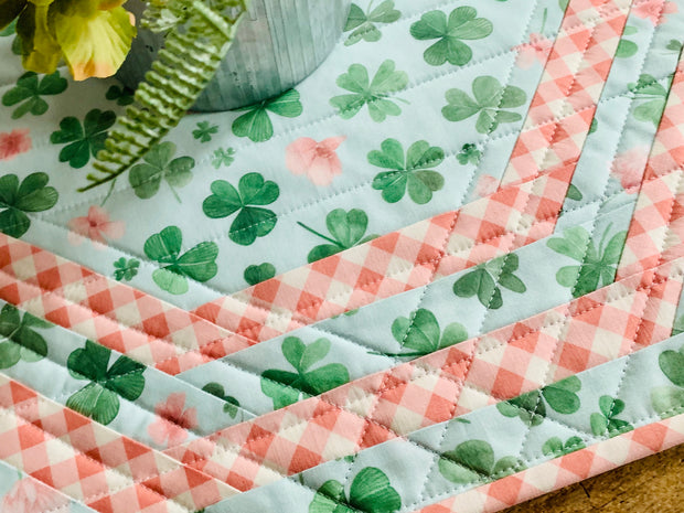 Feeling Lucky Clover/Floral Table Topper